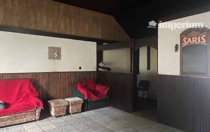 Predaj veľkého pozemku s bývalým Hostincom v obci Macov.