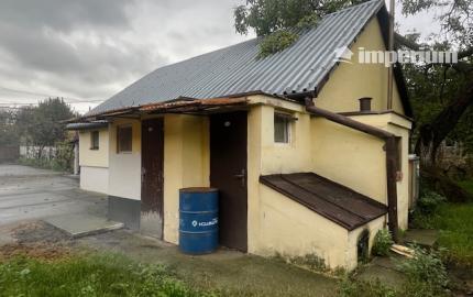 Predaj veľkého pozemku s bývalým Hostincom v obci Macov.