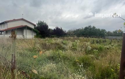 Predaj veľkého pozemku s bývalým Hostincom v obci Macov.