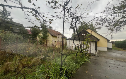 Predaj veľkého pozemku s bývalým Hostincom v obci Macov.