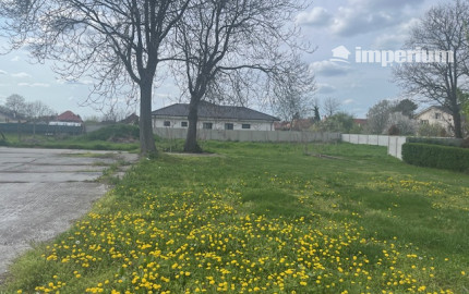 Predaj : pozemok 1550 m2 aj pre developerov  v obci Veľké Blahovo.