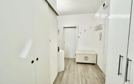 Predaj 3-izbový slnečný byt  blízko centra na ulici Nám.Priateľstva v Dunajskej Strede.