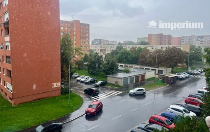 Predaj 3-izbový slnečný byt  blízko centra na ulici Nám.Priateľstva v Dunajskej Strede.