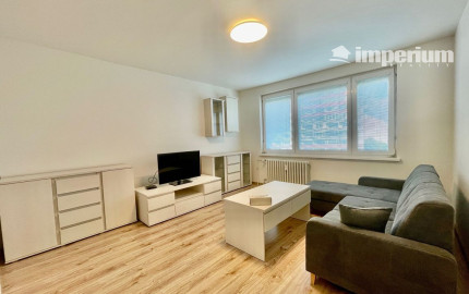 Na predaj pôvodne 3.izb. byt, kompletná rekonštrukcia, Bratislava - Petržalka, Jasovská ulica.