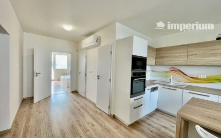 Na predaj pôvodne 3.izb. byt, kompletná rekonštrukcia, Bratislava - Petržalka, Jasovská ulica.