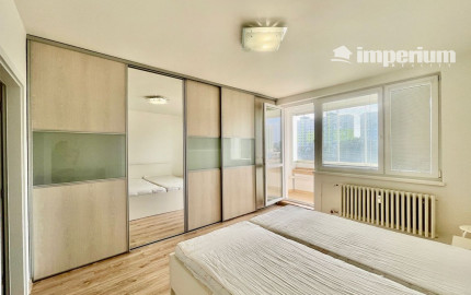 Na predaj pôvodne 3.izb. byt, kompletná rekonštrukcia, Bratislava - Petržalka, Jasovská ulica.