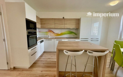 Na predaj pôvodne 3.izb. byt, kompletná rekonštrukcia, Bratislava - Petržalka, Jasovská ulica.