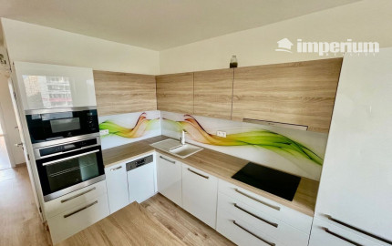 Na predaj pôvodne 3.izb. byt, kompletná rekonštrukcia, Bratislava - Petržalka, Jasovská ulica.