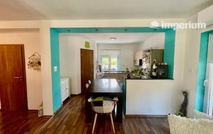 Predaj 5 izbový rodinný dom v obci Rohovce, neďaleko R7, len 8km od Šamorína