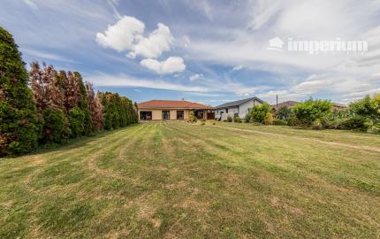 Predaj úžasného bungalovu v prihraničnej obci Medveďov.