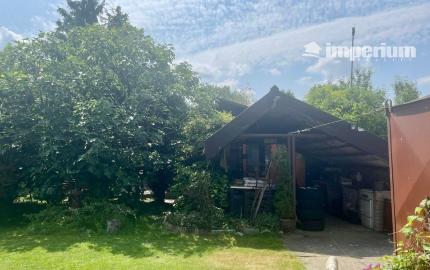 PREDAJ – pozemok s rekreačnou chatou blízku brehu Dunaja v obci Vojka nad Dunajom.