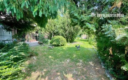 PREDAJ – pozemok s rekreačnou chatou blízku brehu Dunaja v obci Vojka nad Dunajom.