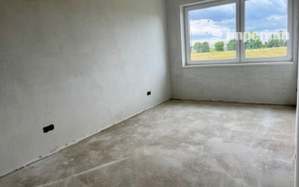 Rovinka -predaj 4 izbový byt so záhradkou.