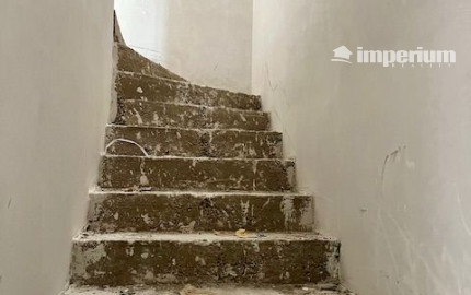 Rovinka -predaj 4 izbový byt so záhradkou.