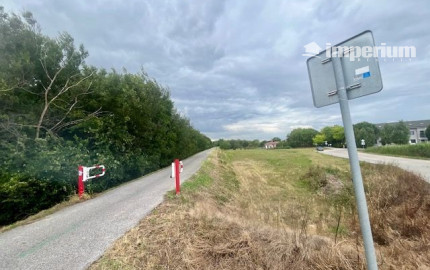 Rovinka -predaj 4 izbový byt so záhradkou.