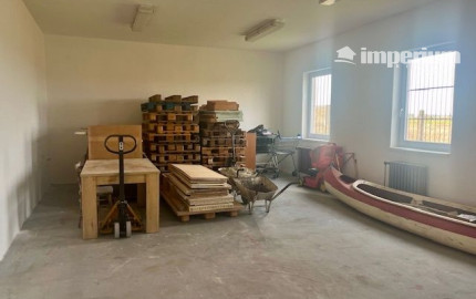 Prenájom skladového  priestoru v obci Štvrtok na Ostrove.