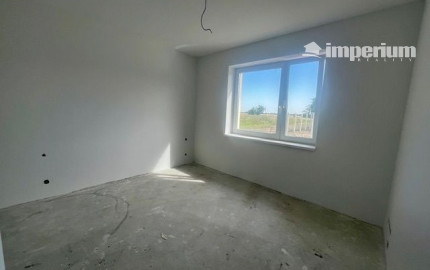 Na predaj 4 izbový bungalov v stave holodomu - obec Kyselica.