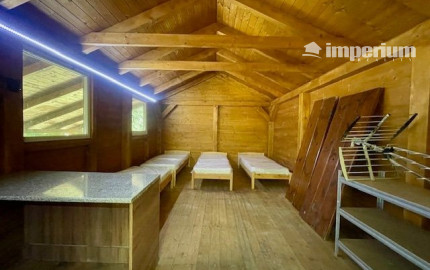 PREDAJ – pozemok s rekreačnou chatou priamo na brehu Dunaja v Bodíkoch.