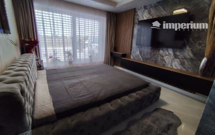 Ponúkam na predaj  6 izbový elegantne zariadený, samostatne stojací rodinný dom v obci Veľké Dvorníky.