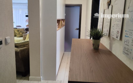 Ponúkam na predaj  6 izbový elegantne zariadený, samostatne stojací rodinný dom v obci Veľké Dvorníky.