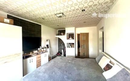 REZERVOVANÉ - Predaj 2 izb.bytu  s garážou v obci Veľké Uľany.