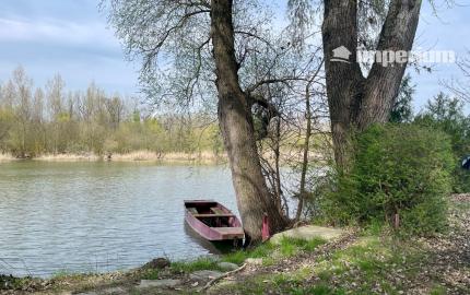 Na predaj rekreačný pozemok pri Dunaji v rekrečnej časti obce Bodíky
