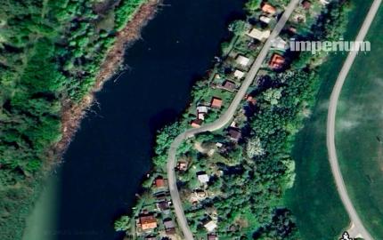 Na predaj rekreačný pozemok pri Dunaji v rekrečnej časti obce Bodíky