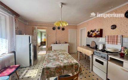 Na predaj 4izb. starší rodinný dom na 8 árovom pozemku  Lehnice -Sása.