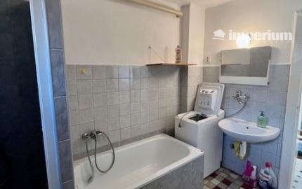 Na predaj 4izb. starší rodinný dom na 8 árovom pozemku  Lehnice -Sása.