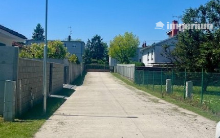 3 KS -Slnečné pozemky v obci Rohovce- ideálne miesto pre váš nový domov.