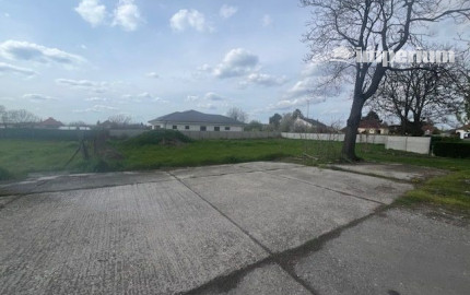 Predaj : pozemok 1550 m2 aj pre developerov  v obci Veľké Blahovo.