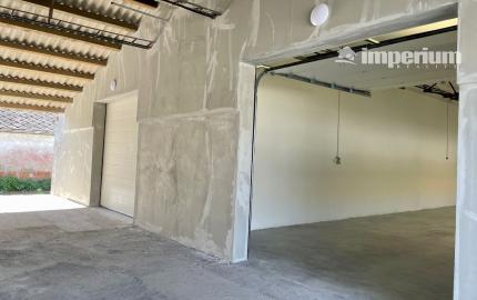 Prenájom skladových / výrobných priestorov 2km od Dunajskej Stredy, Šipošovské Kračany. Warehouse and production hall for a rent.