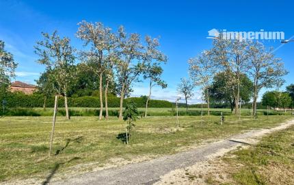 Predaj stavebné pozemky 769 m2 a 720 m2 v obci DUNASZIGET, Maďarsko - CENA : 61 eur / m2