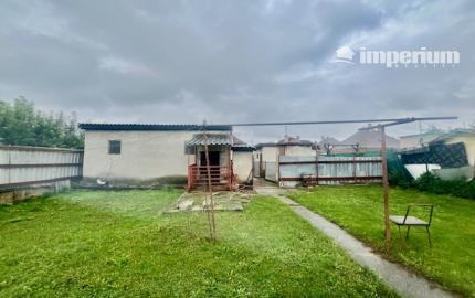 Na predaj 4 - izbový rodinný dom v obci Kalinkovo .