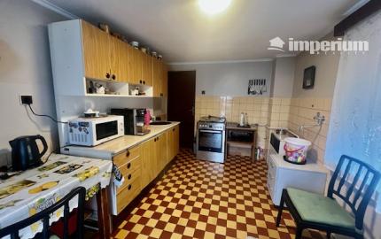 Na predaj 4 - izbový rodinný dom v obci Kalinkovo .