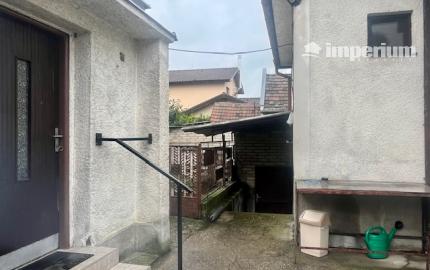 Na predaj 4 - izbový rodinný dom v obci Kalinkovo .