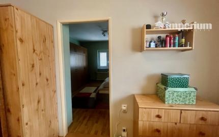 Na predaj 4 - izbový rodinný dom v obci Kalinkovo .