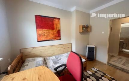 Na predaj 4 - izbový rodinný dom v obci Kalinkovo .