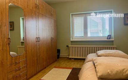 Na predaj 4 - izbový rodinný dom v obci Kalinkovo .