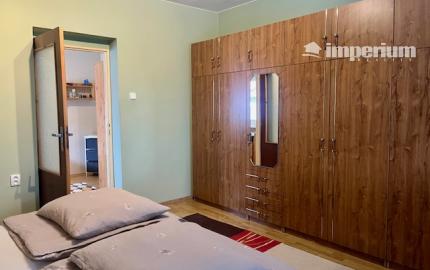 Na predaj 4 - izbový rodinný dom v obci Kalinkovo .