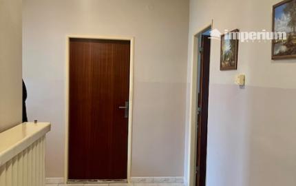 Na predaj 4 - izbový rodinný dom v obci Kalinkovo .