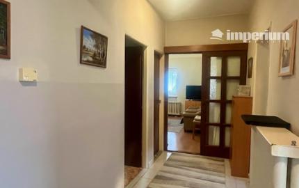 Na predaj 4 - izbový rodinný dom v obci Kalinkovo .