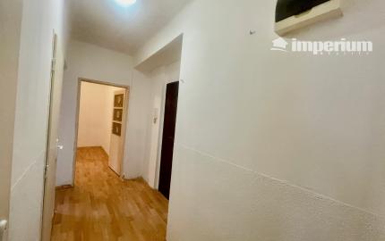 REZERVOVANÉ - predaj 2 izb. byt v Šamoríne, Školská ulica.