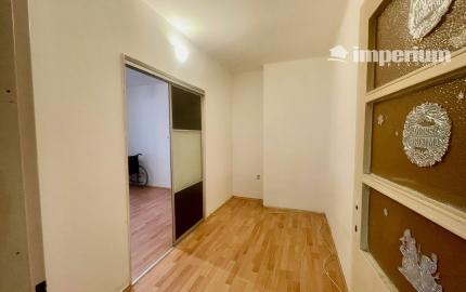 REZERVOVANÉ - predaj 2 izb. byt v Šamoríne, Školská ulica.