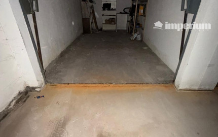 Na predaj pekný veľkometrážny 3 izbový byt s garážou na ul. Nová Ves.