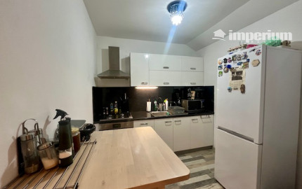 Na predaj pekný veľkometrážny 3 izbový byt s garážou na ul. Nová Ves.