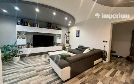 Na predaj pekný veľkometrážny 3 izbový byt s garážou na ul. Nová Ves.