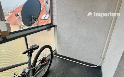 Na predaj pekný veľkometrážny 3 izbový byt s garážou na ul. Nová Ves.