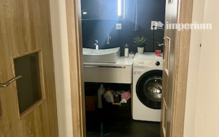 Na predaj pekný veľkometrážny 3 izbový byt s garážou na ul. Nová Ves.