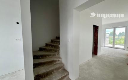 Rovinka -predaj 4 izbový byt so záhradkou.